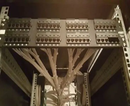 Llegada de cables a patch panel