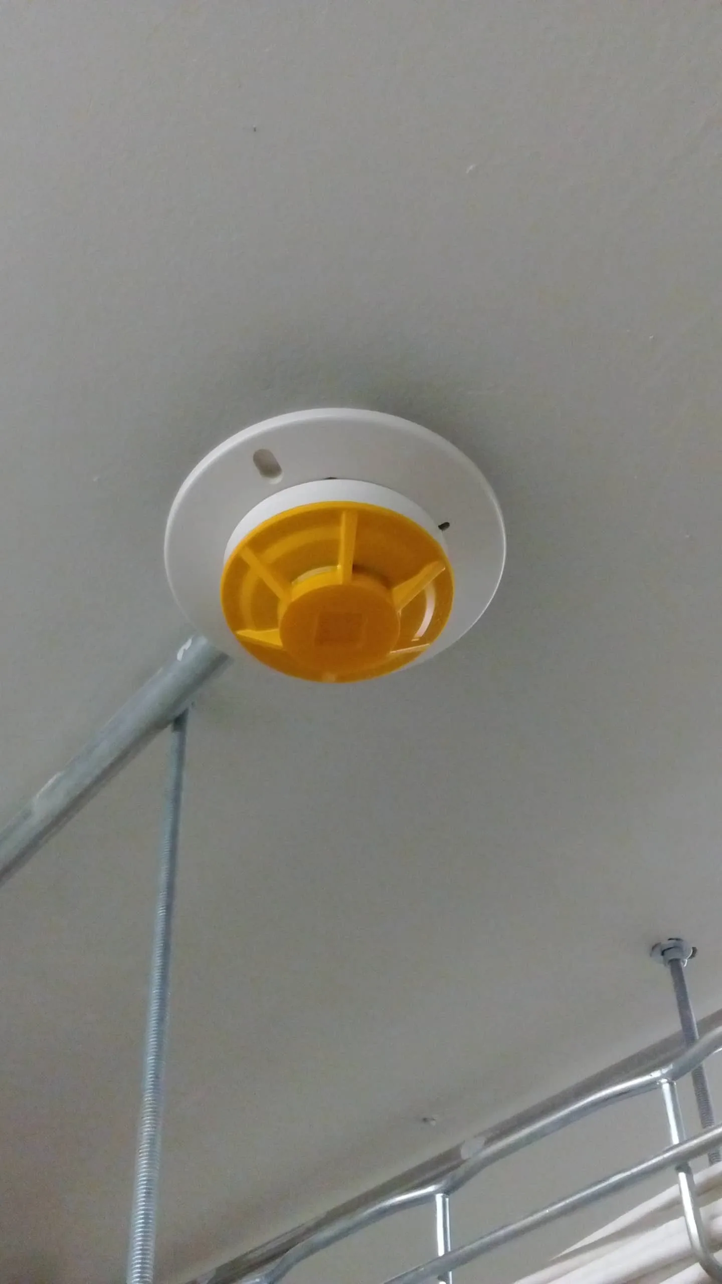 instalación de canalización eléctrica.