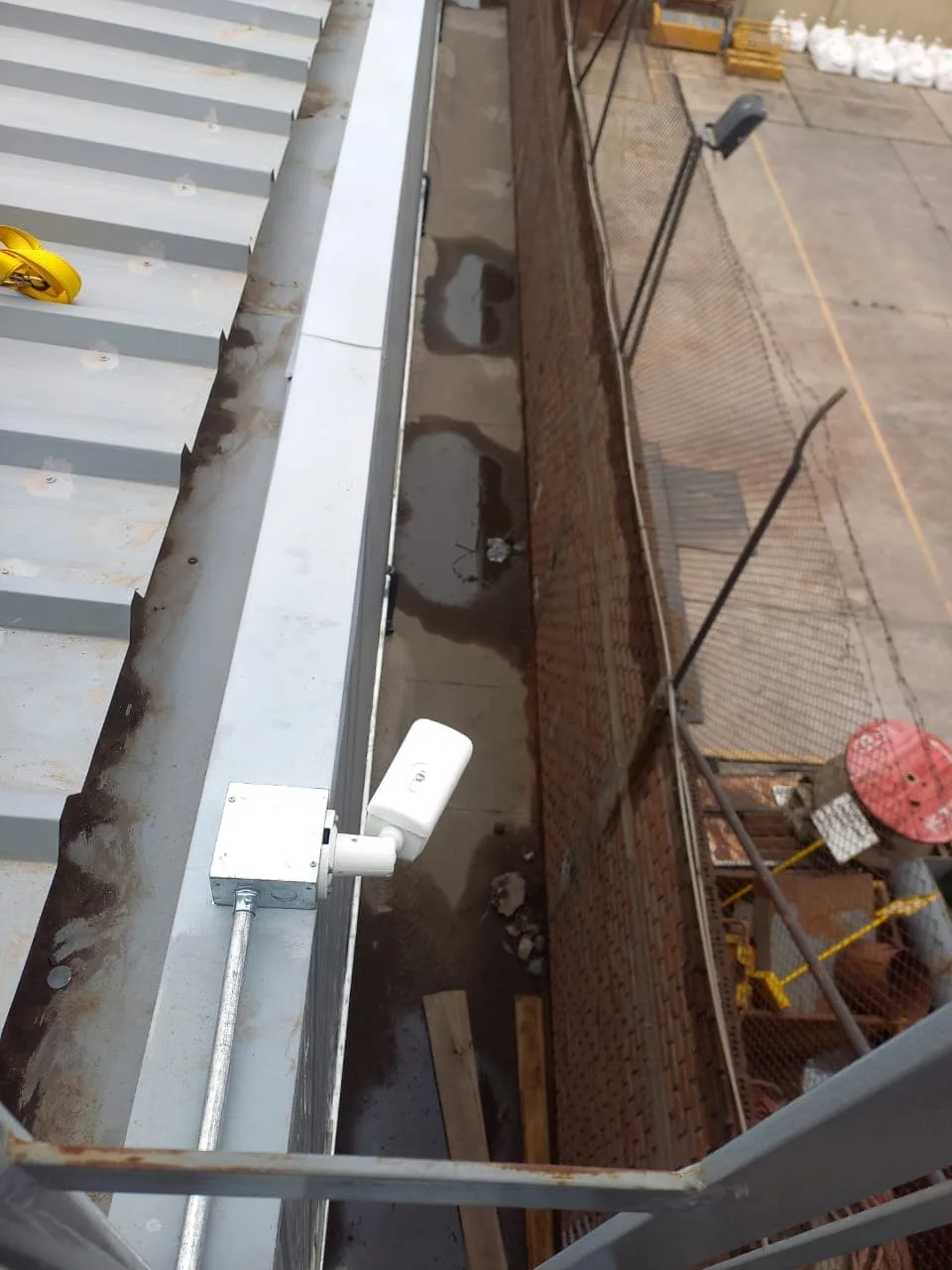 instalación de canalización eléctrica.