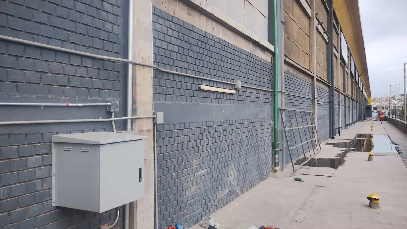 instalación de canalización eléctrica.