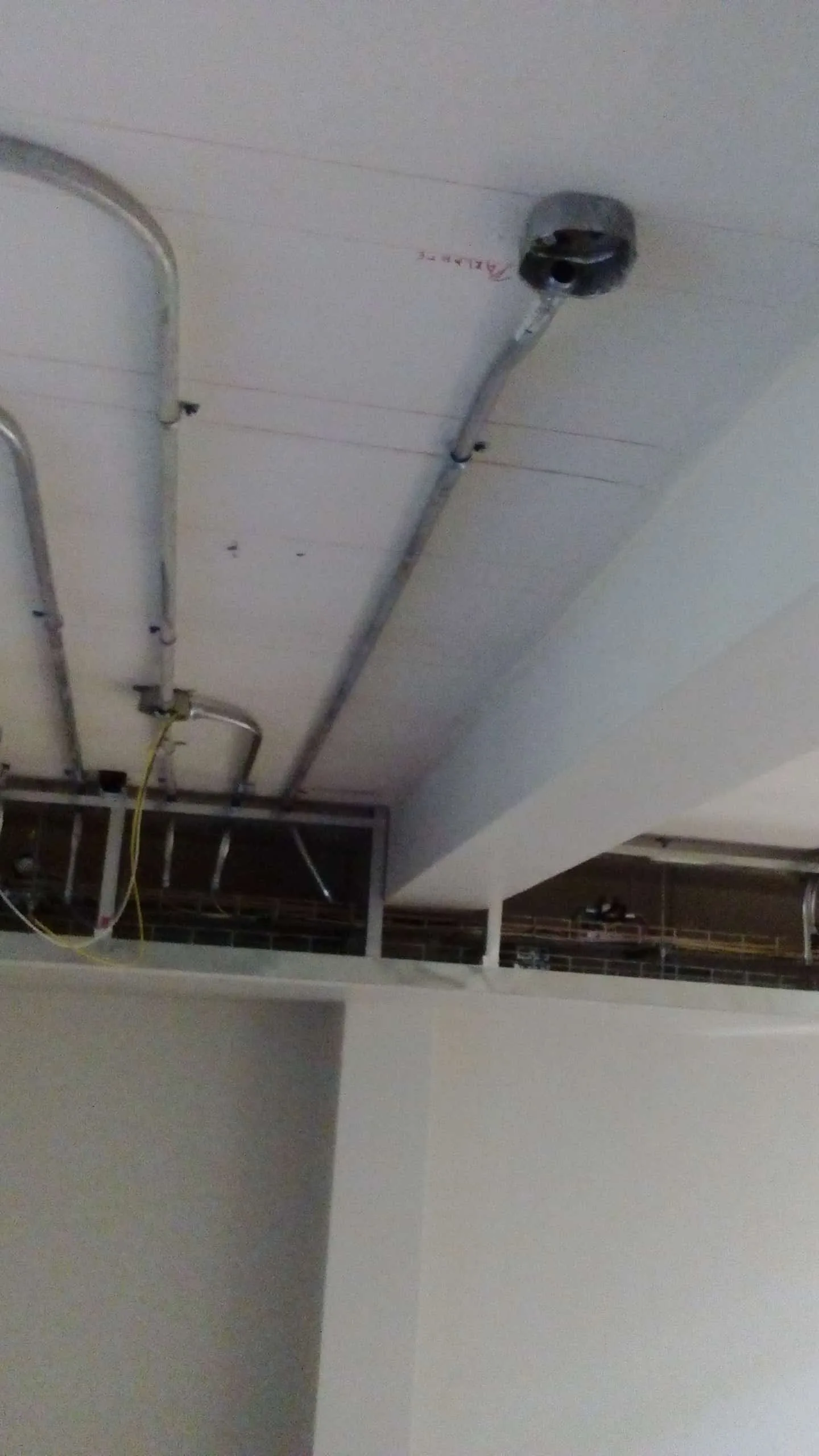 Tubo EMT y accesorios, canalización para cableado eléctrico. De baj y media tensión.