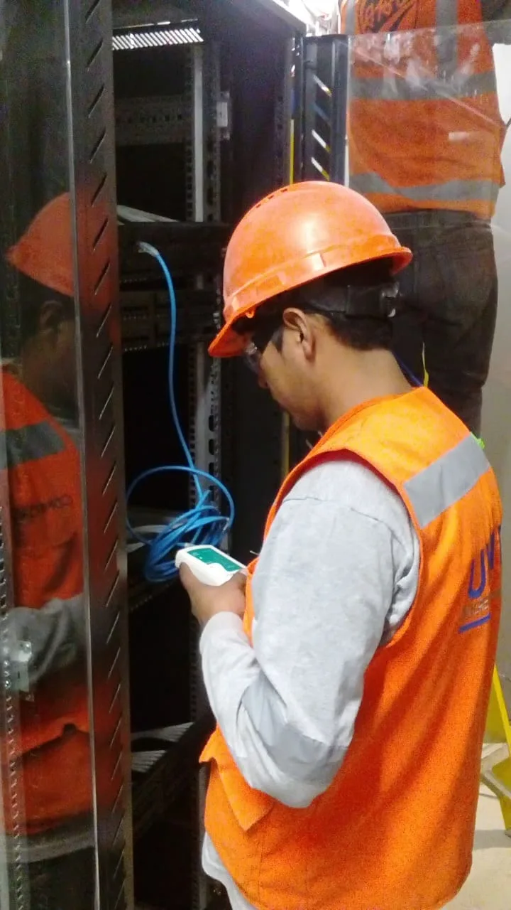 Instalación de cable estructurado.